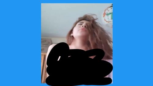 BLONDE