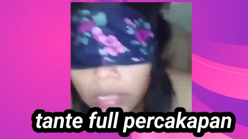 Tante full percakapan