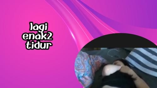 Lagi enak2 tidur