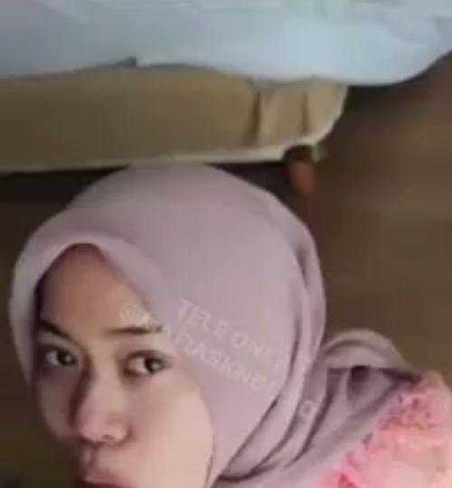 hijab lagi emut