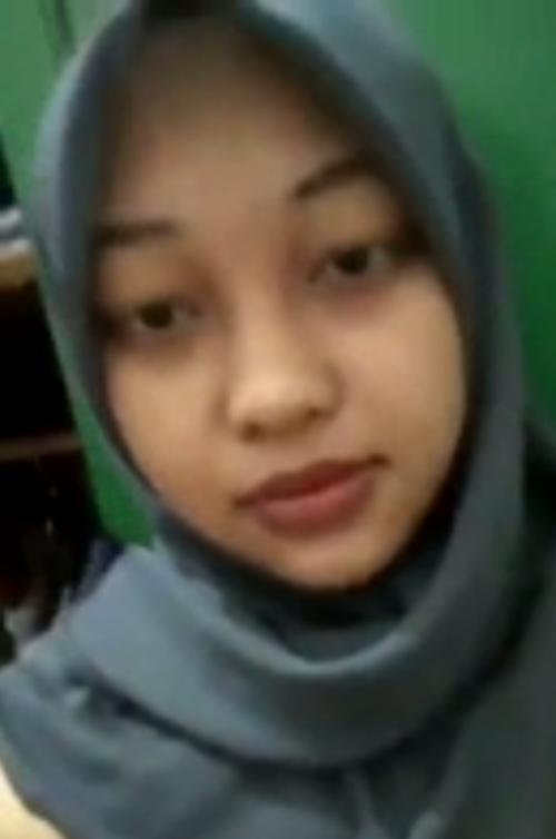 Jilbab pamer aset 