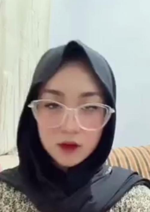 Hijaber cantik mantap