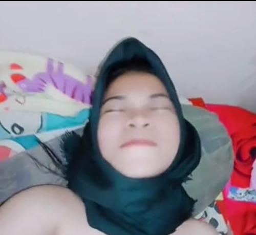 Jilbab main enak 