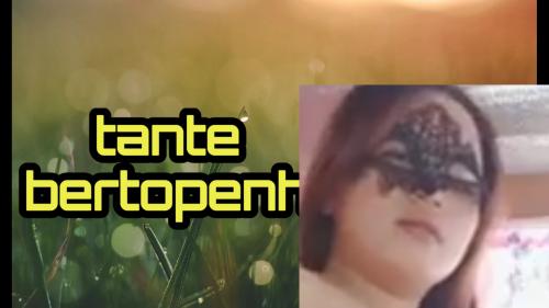 Tante bertopeng