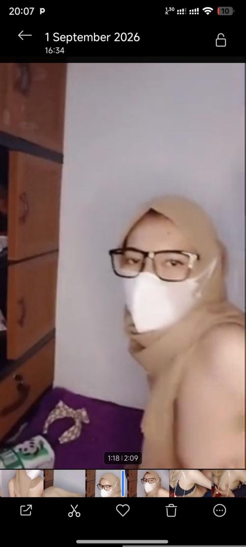 Kuda kudaan sama adek