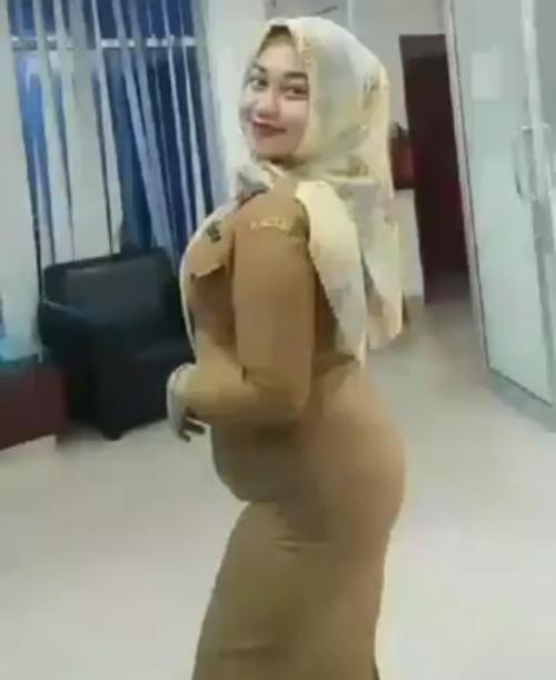Bu guru montok